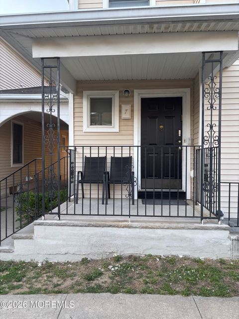 Condo For Sale - 7 Windsor Court<br/> Lakewood, NJ 08701