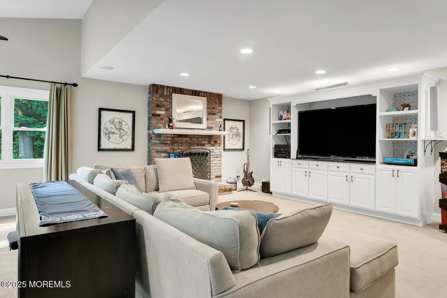 Lincroft, New Jersey 07738, United States, 5 Bedrooms Bedrooms, ,3 BathroomsBathrooms,Residential,Active,188384