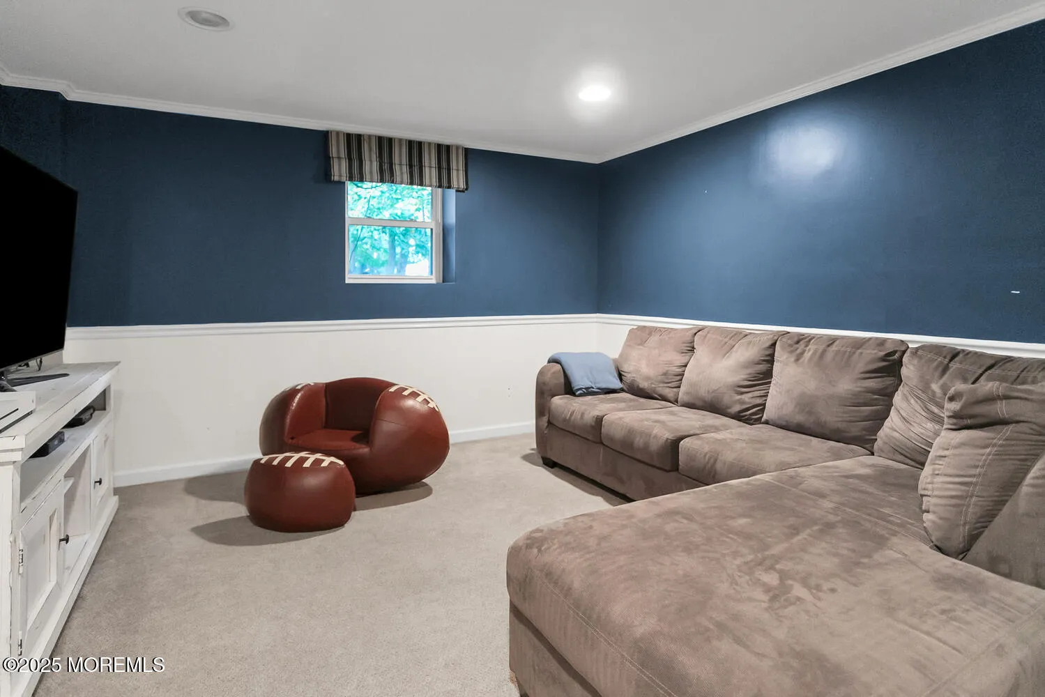 Lincroft, New Jersey 07738, United States, 5 Bedrooms Bedrooms, ,3 BathroomsBathrooms,Residential,Active,188384