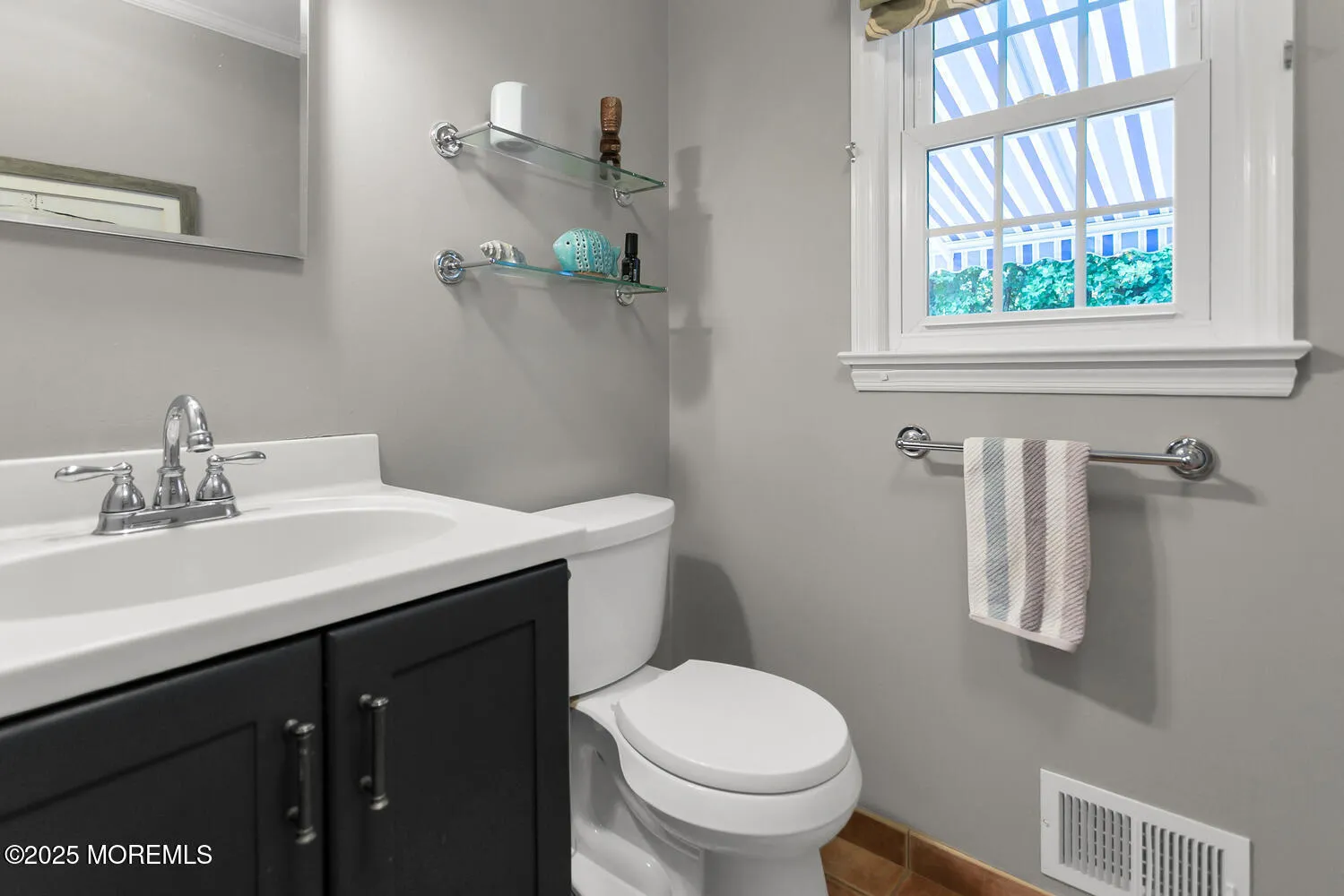 Lincroft, New Jersey 07738, United States, 5 Bedrooms Bedrooms, ,3 BathroomsBathrooms,Residential,Active,188384