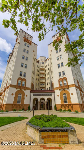 400 Deal Lake Drive 8F