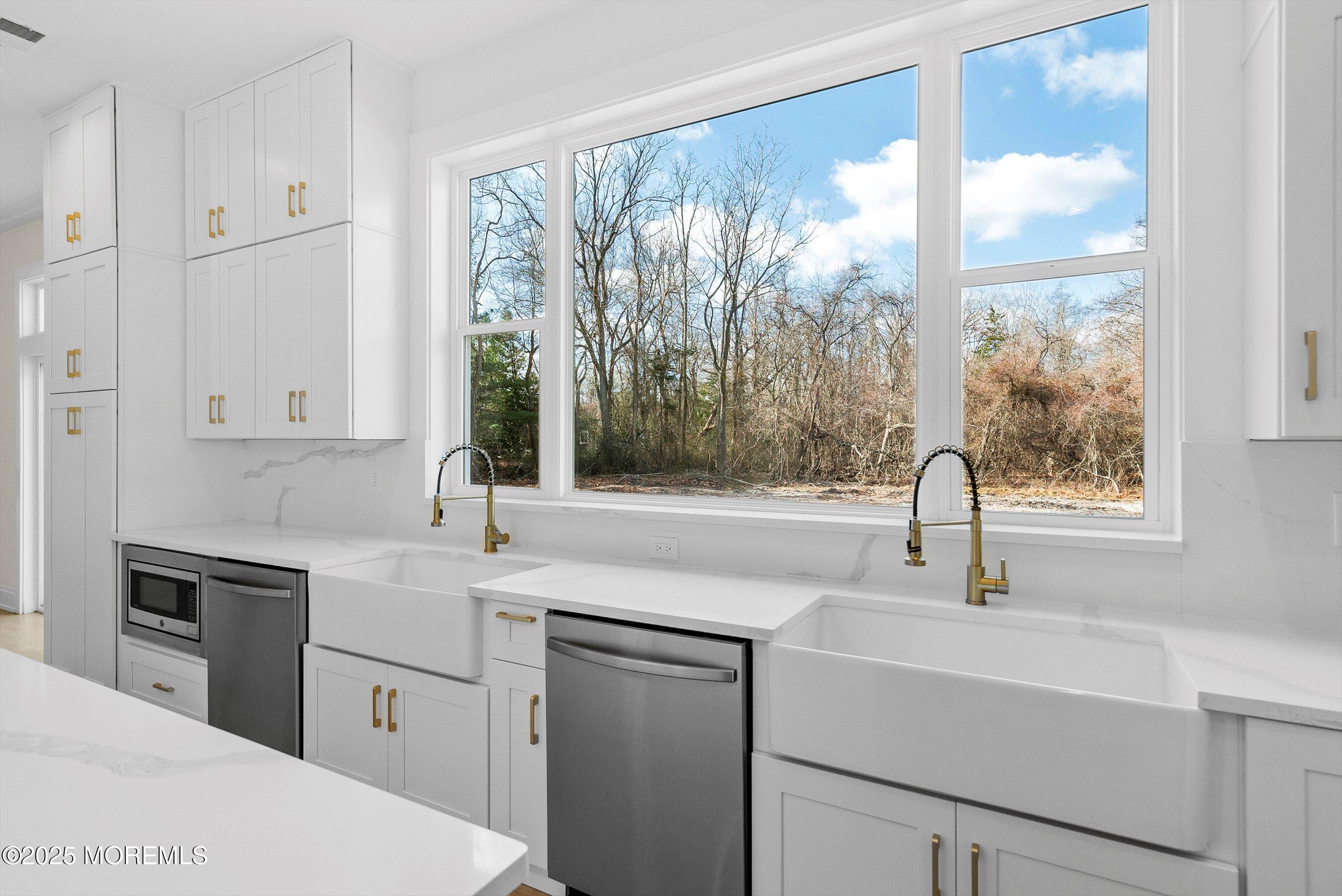 1656 N Bay Avenue, Toms River, New Jersey image 8