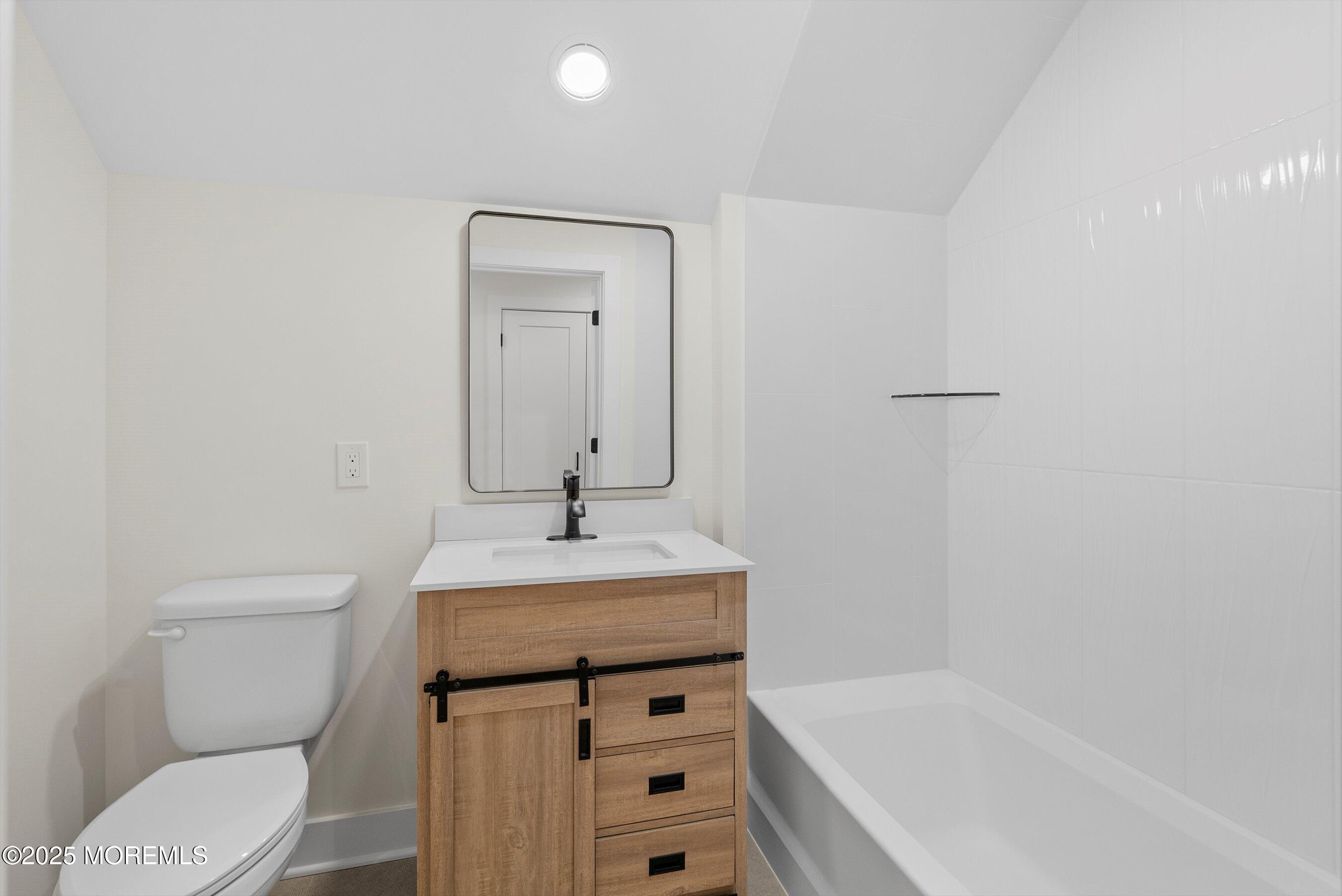 1656 N Bay Avenue, Toms River, New Jersey image 27
