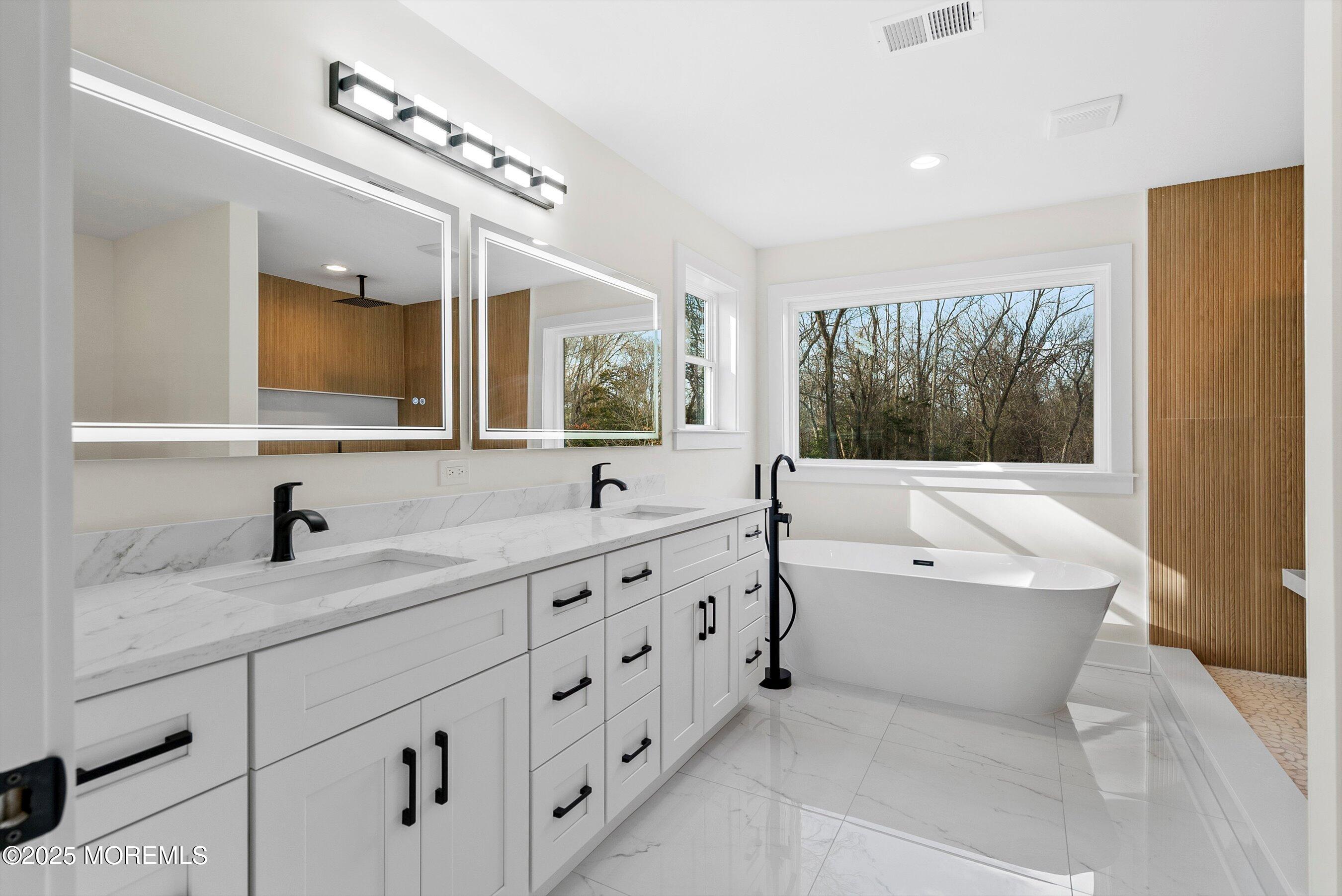 1656 N Bay Avenue, Toms River, New Jersey image 18