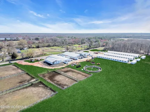 MLS: 22511535