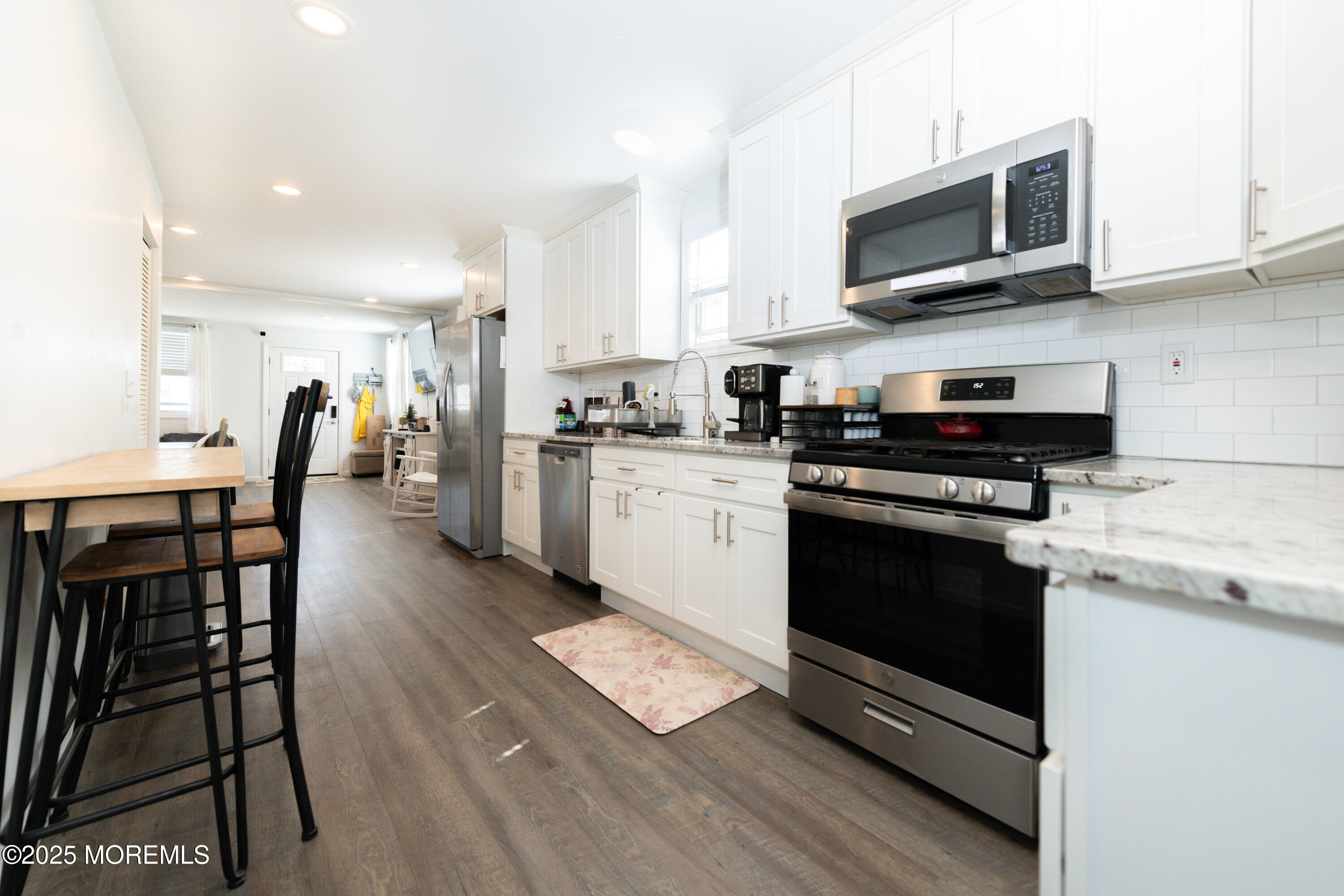 125 Seabreeze Way, Keansburg, New Jersey image 3