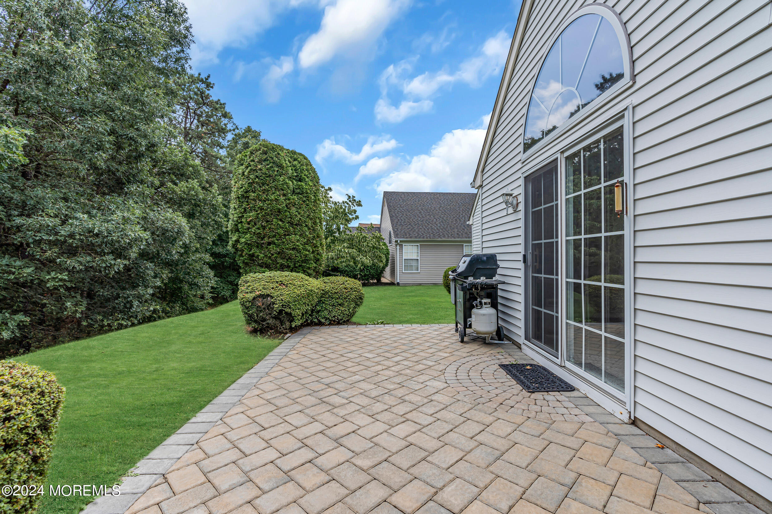 35 Valley Stream Lane, Lakewood, New Jersey image 32