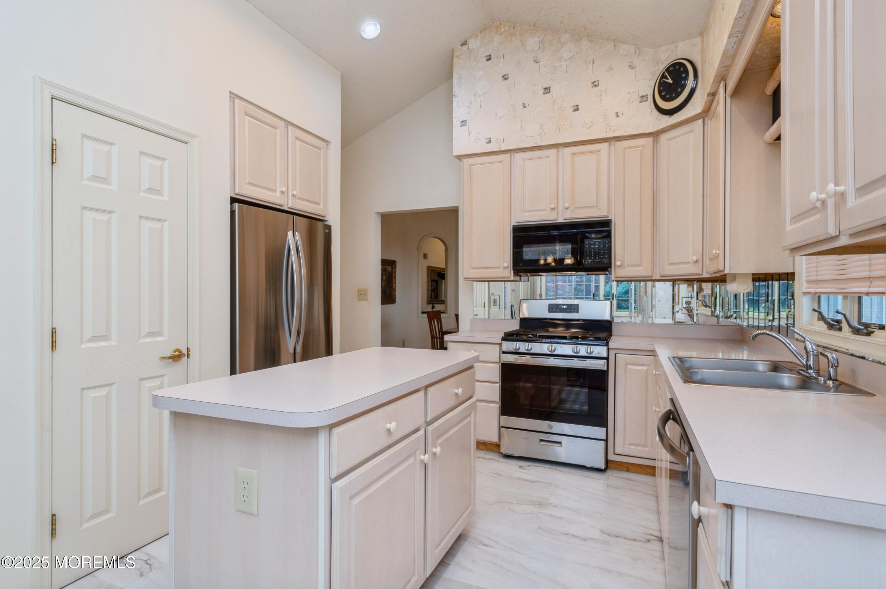 99 Leeds Lane, Monroe Township, New Jersey image 10