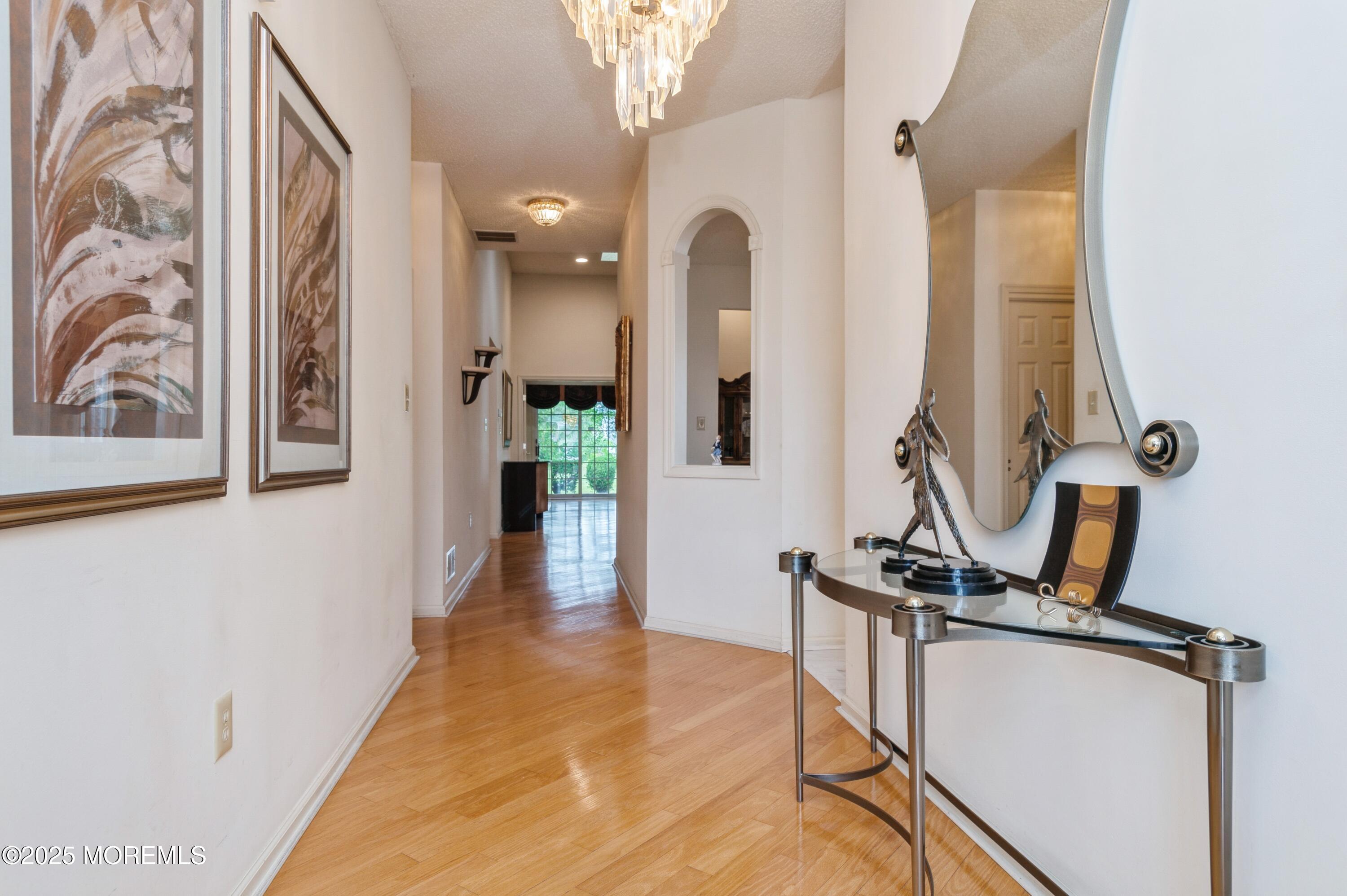 99 Leeds Lane, Monroe Township, New Jersey image 2