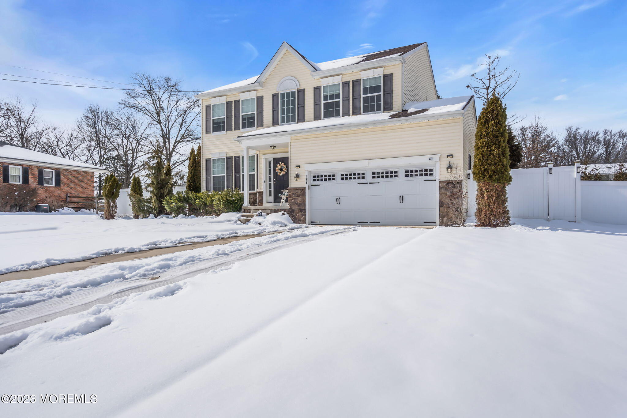 81 N Locust Avenue A