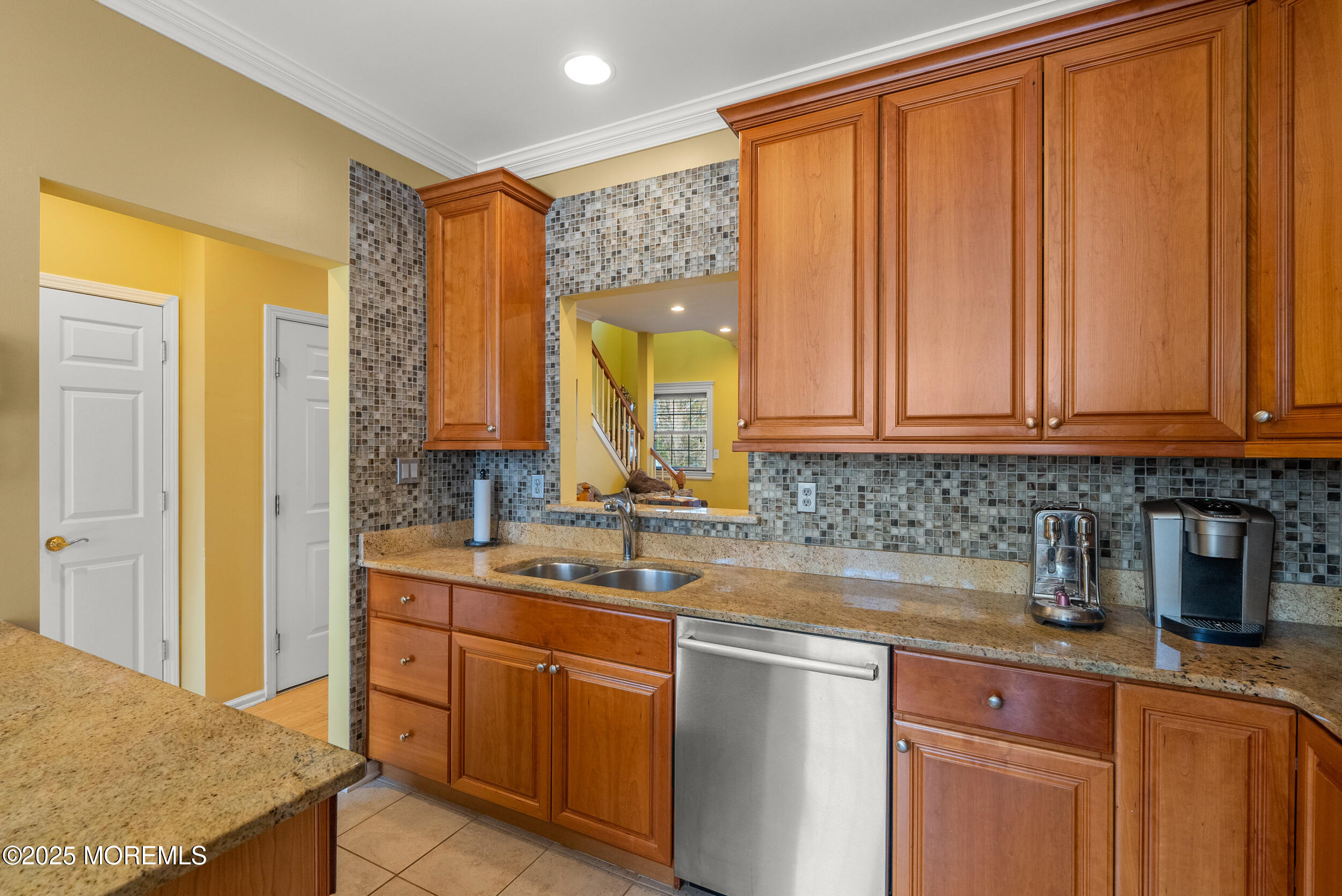30 W Aspen Way, Aberdeen, New Jersey image 12