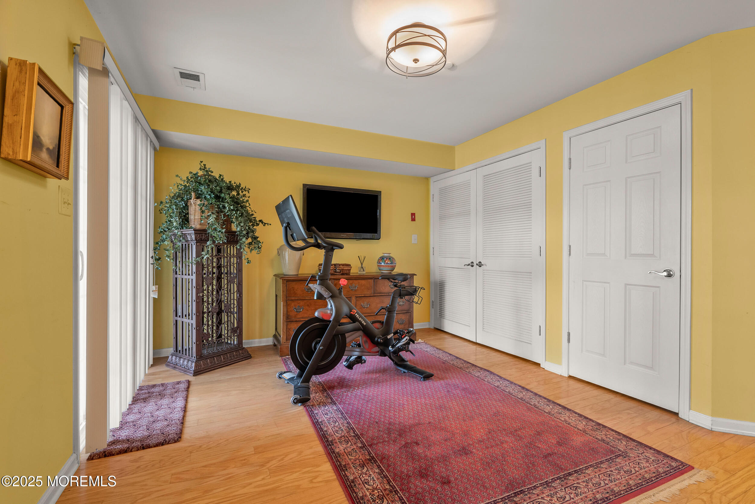 30 W Aspen Way, Aberdeen, New Jersey image 39
