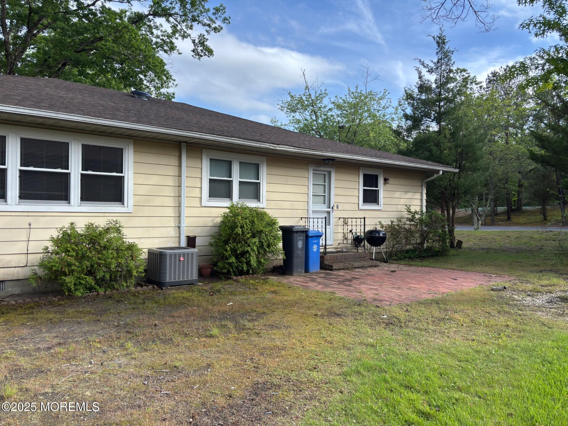12 Sycamore Road #17, Manahawkin, New Jersey image 2