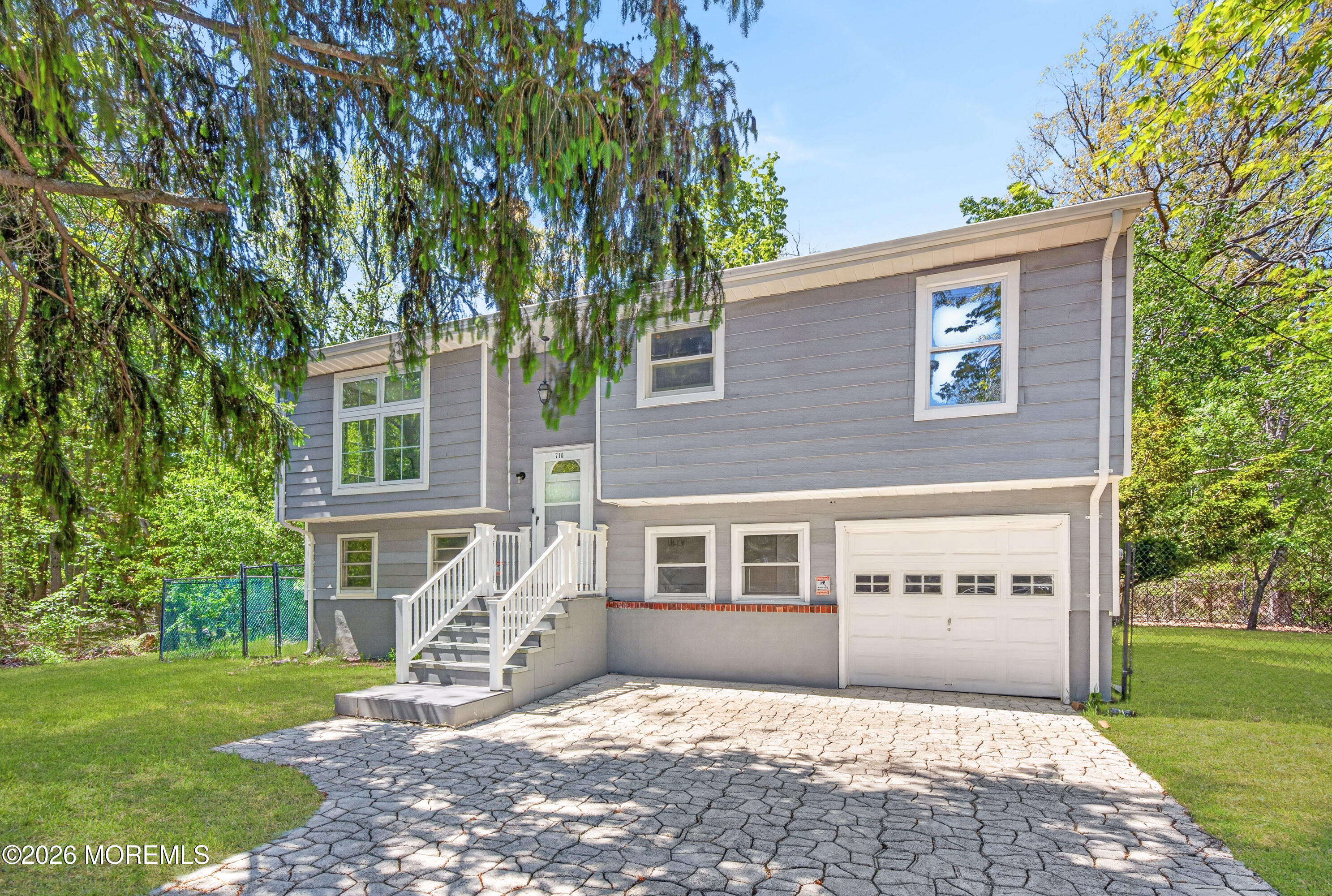 710 Reef Drive