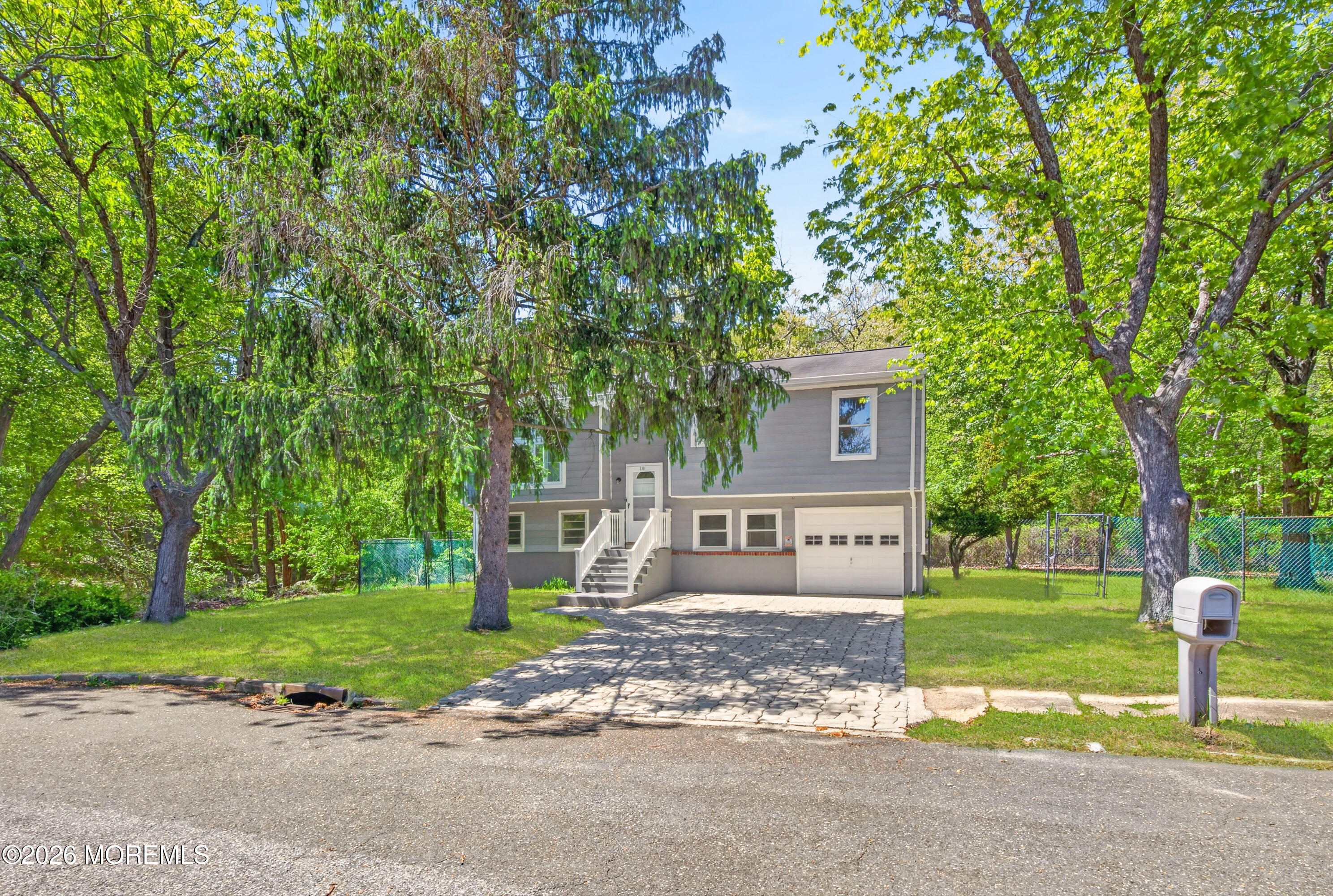 710 Reef Drive