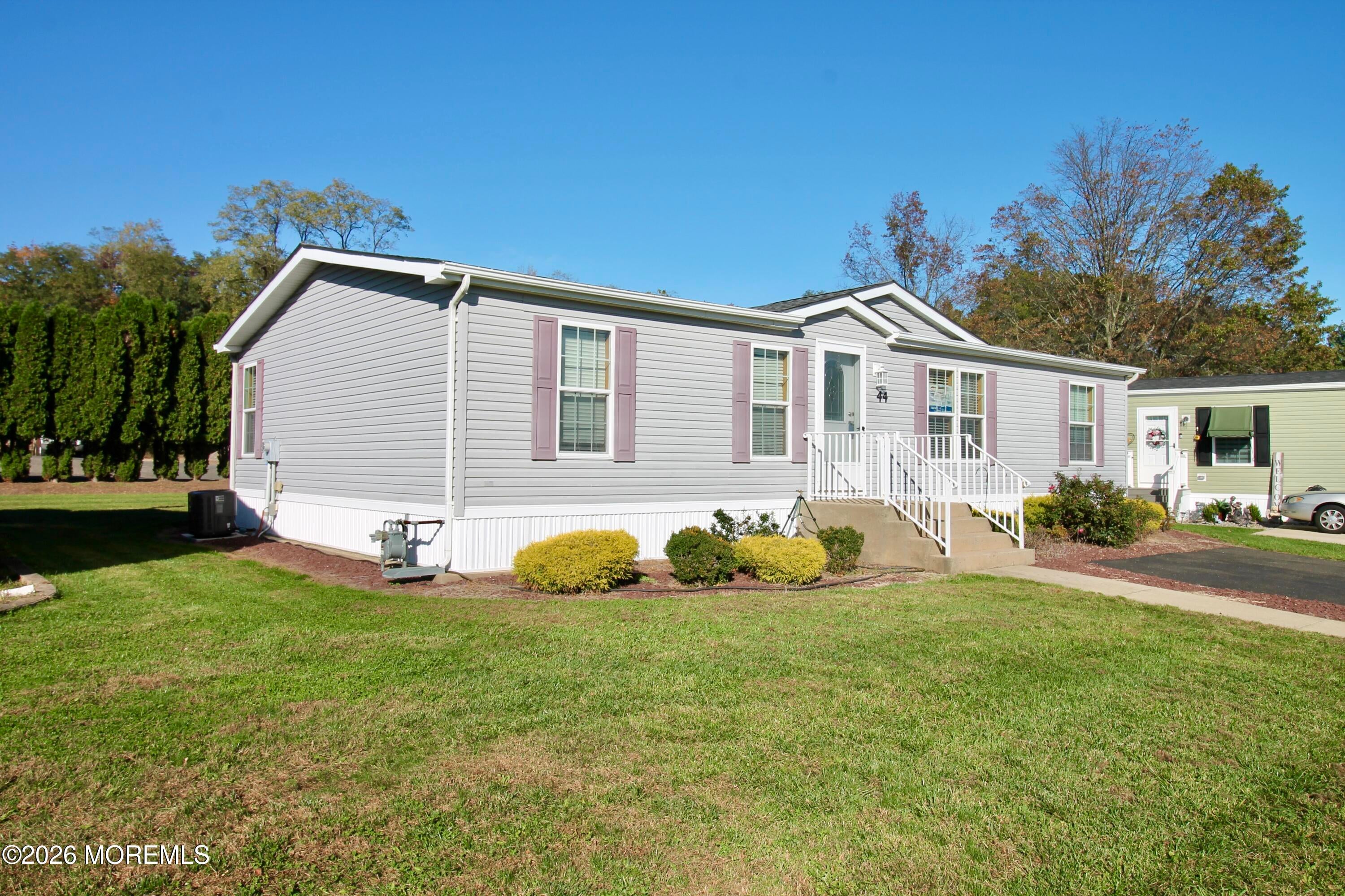 44 Silvermeade Drive