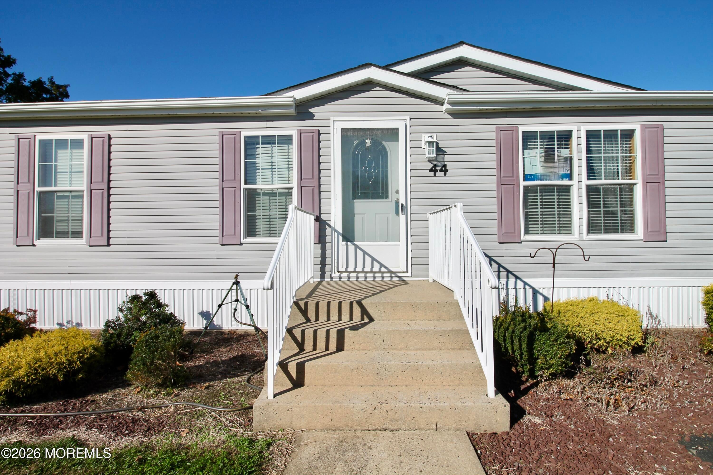 44 Silvermeade Drive