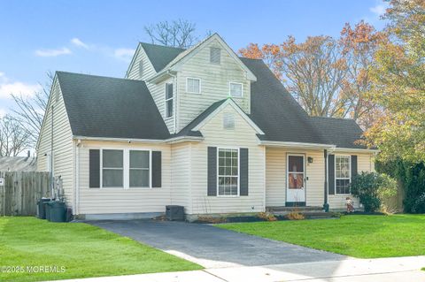 Photo of 21 Shelli Terrace, Barnegat, NJ 08005 (MLS # 22534619)