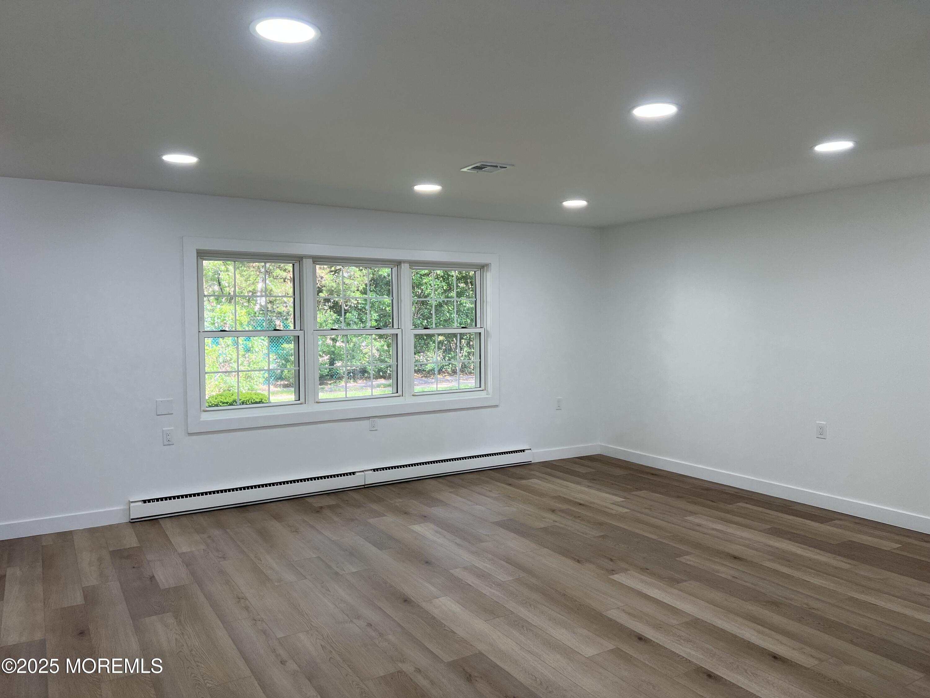335C Canterbury Court, Lakewood, New Jersey image 6