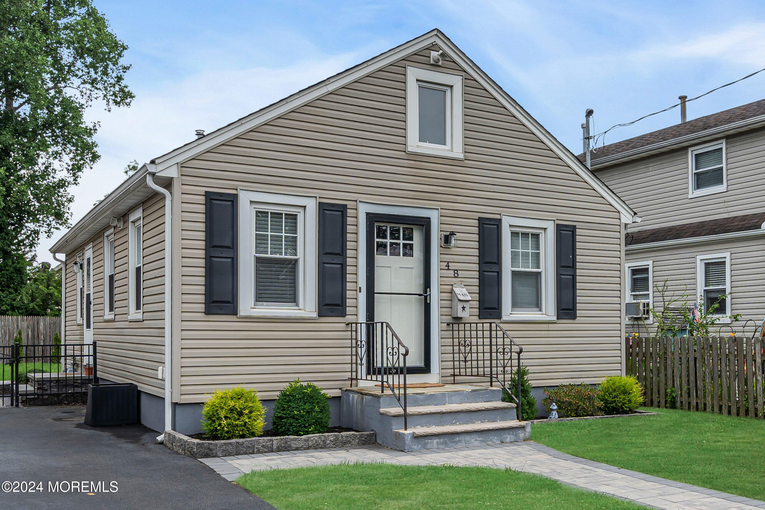 48 Essex Avenue, Hazlet, New Jersey image 2