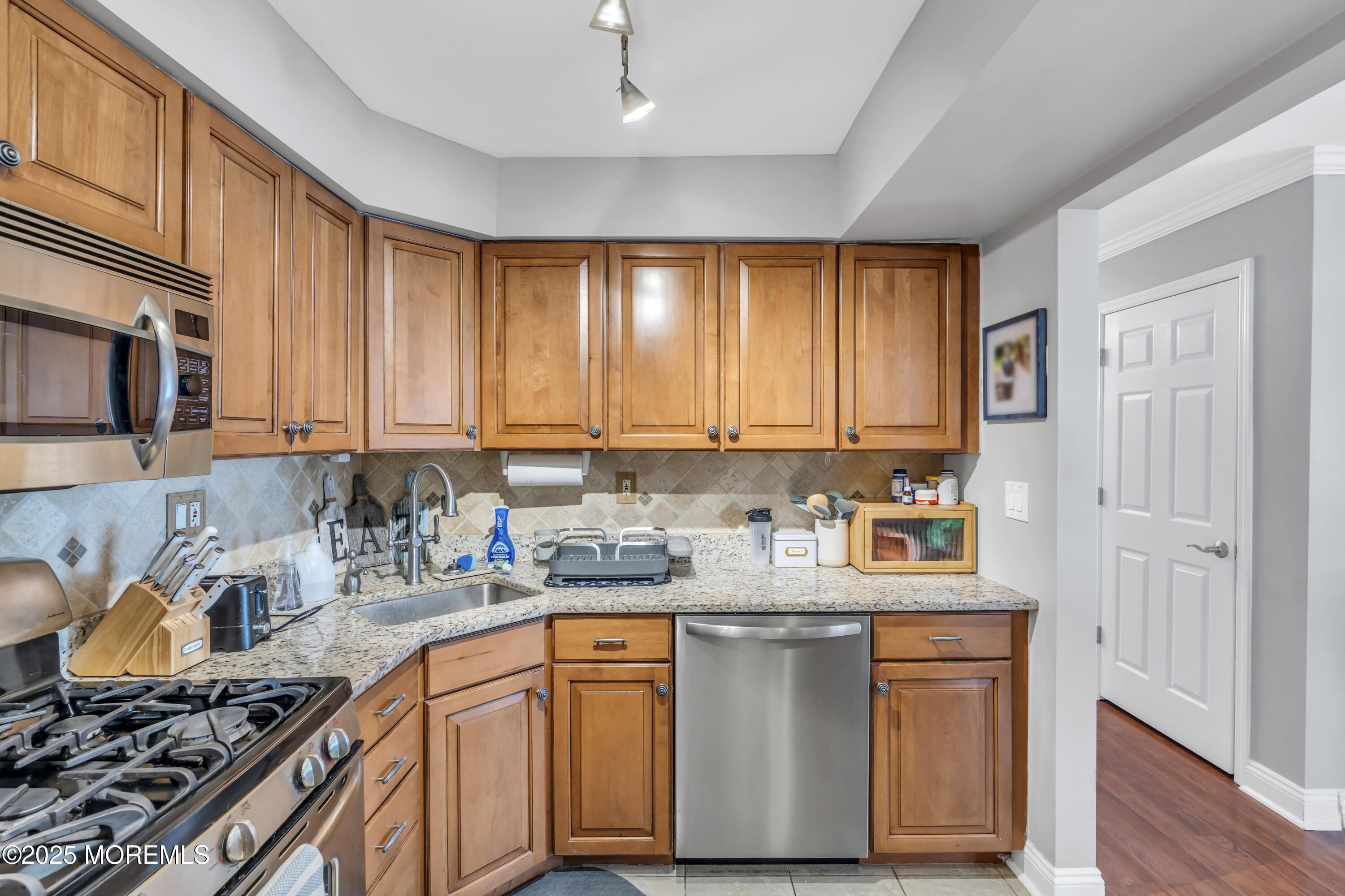 124 Mill Run #85, Hightstown, New Jersey image 13