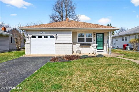 Homes For Sale - 477 Jamaica Boulevard<br/> Toms River, NJ 08757