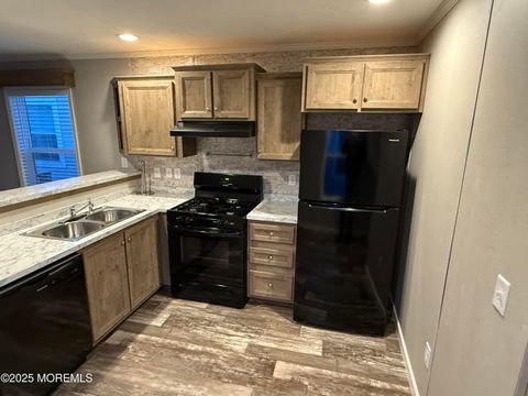 Homes For Sale - 7 John Street<br/> Keansburg, NJ 07734