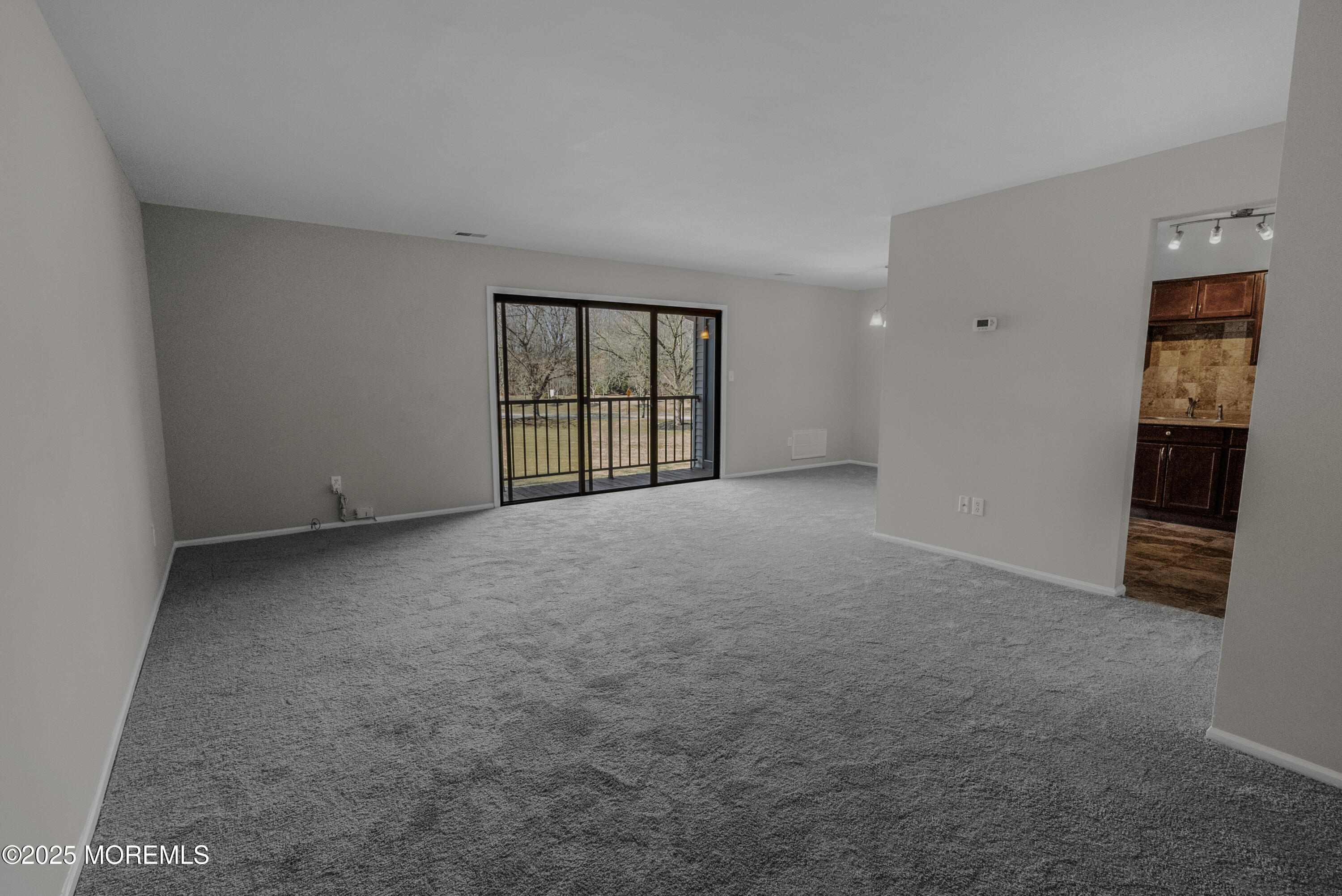 6 Wyndham Place, Robbinsville Township, New Jersey image 3