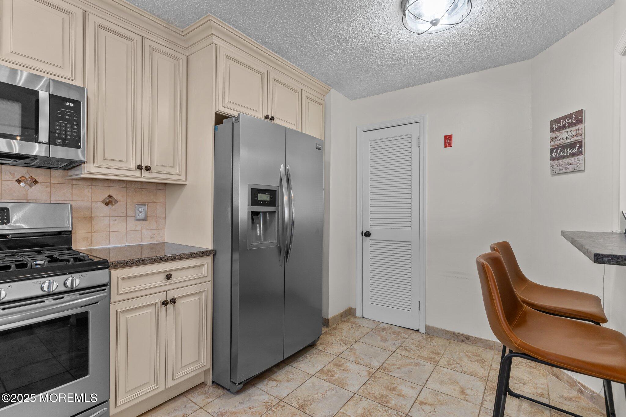 32 Tulip Lane, Freehold, New Jersey image 18
