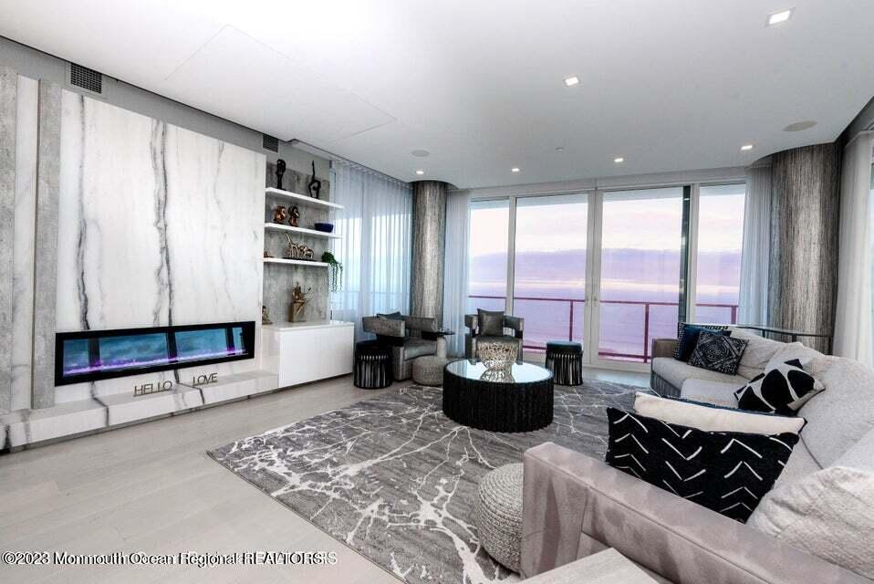 1101 Ocean Avenue N 902