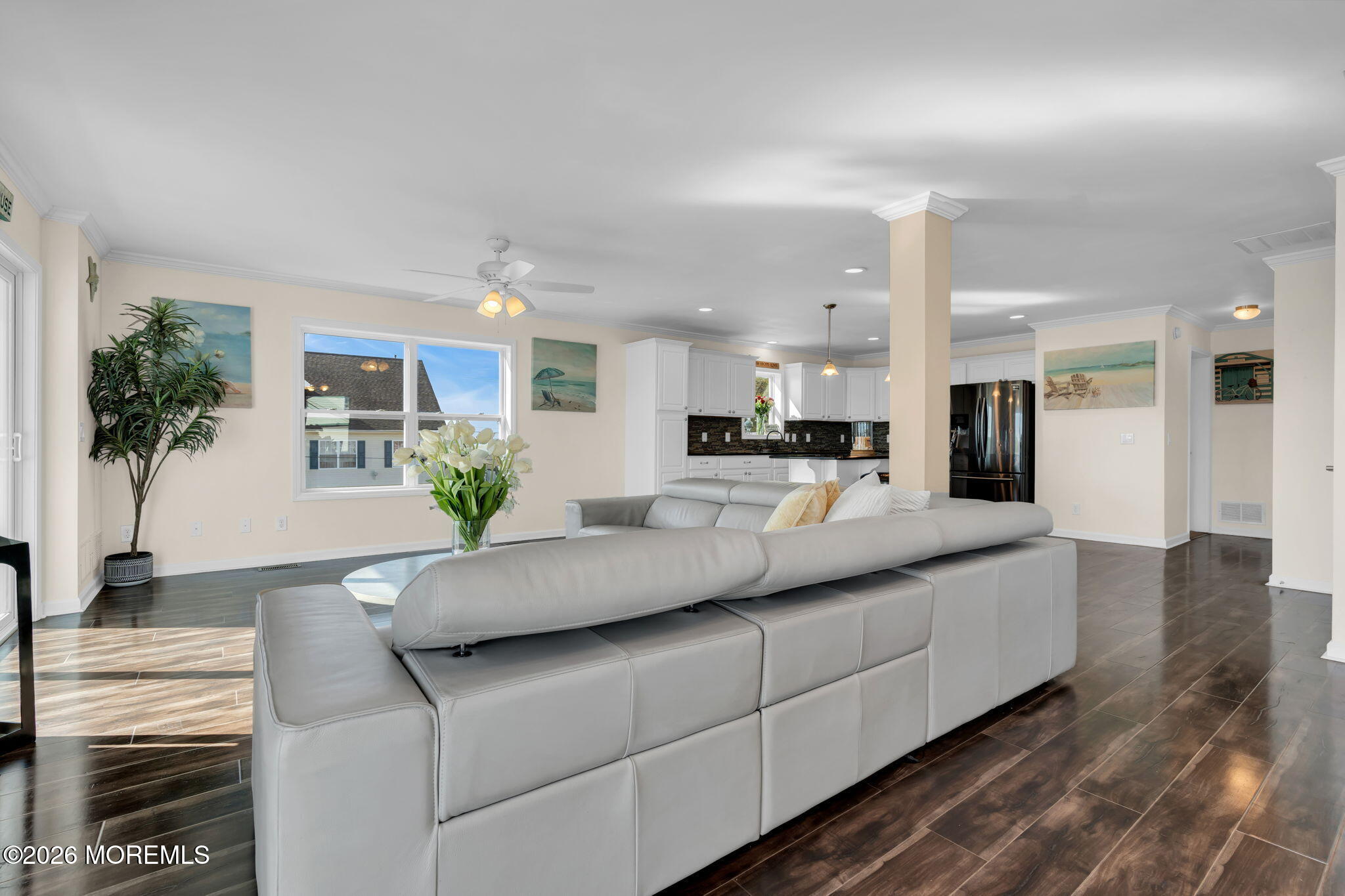 607 Bay Avenue
