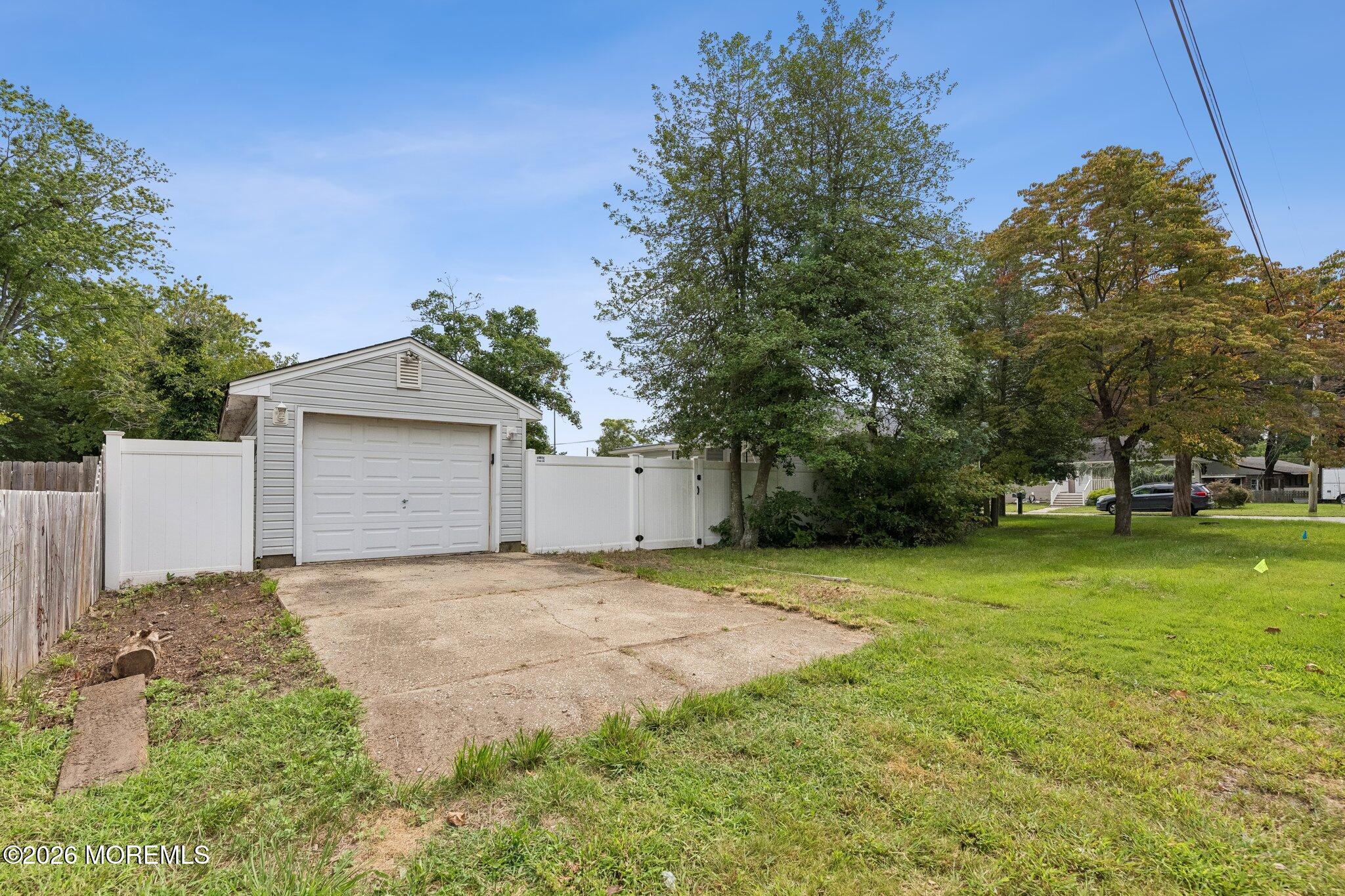 1404 Earie Way