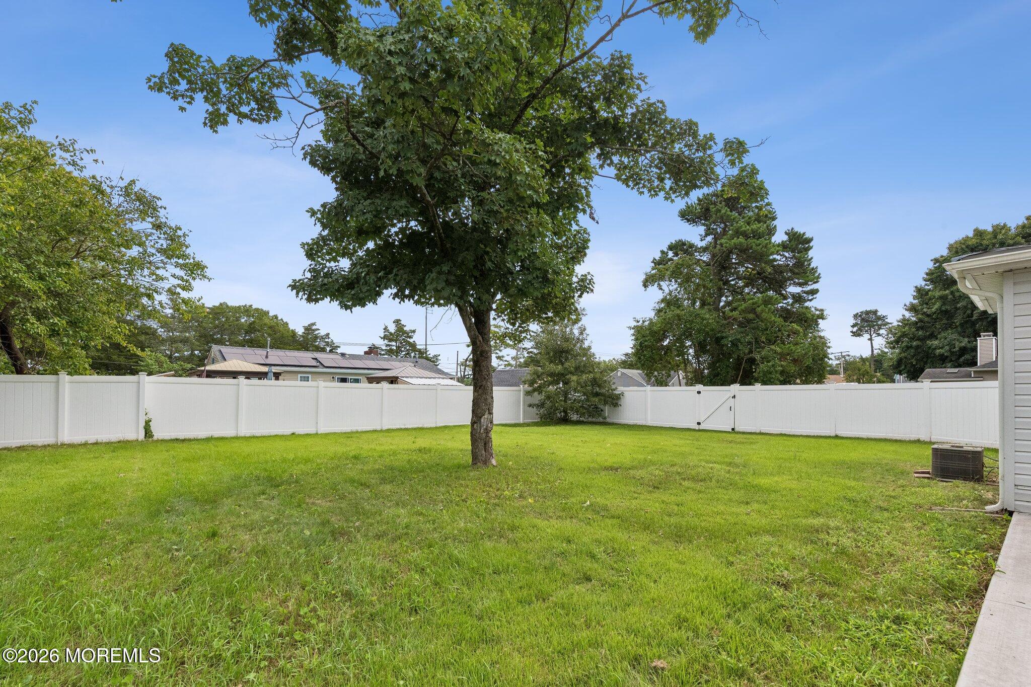 1404 Earie Way