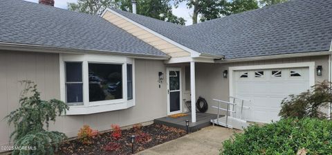 Photo of 105 Menlow Court, Toms River, NJ 08755 (MLS # 22536739)