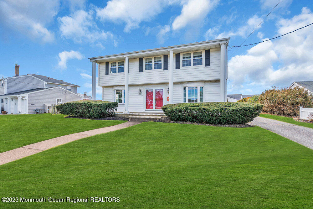 7 Howell Avenue