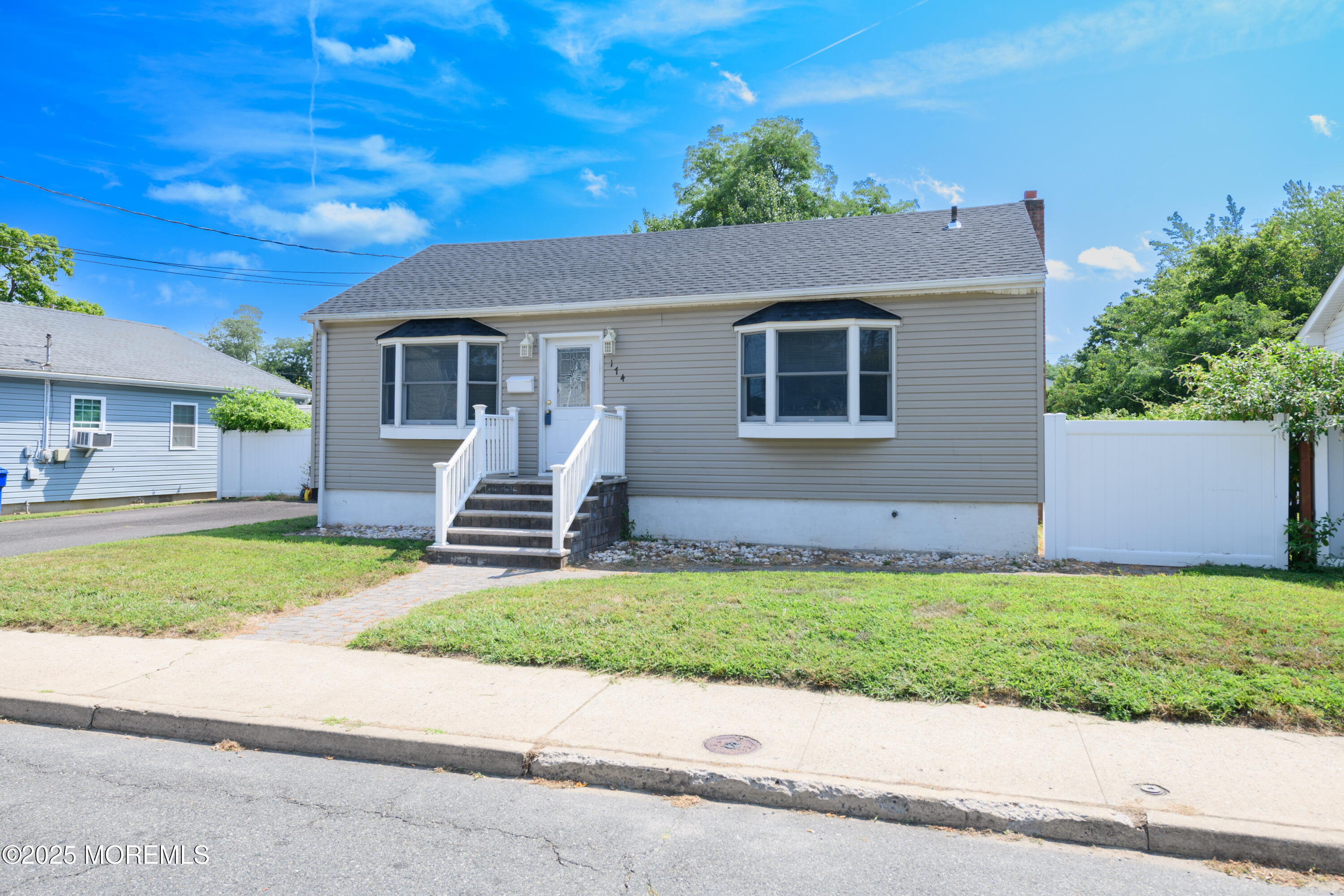 174 Bray Avenue, Middletown, New Jersey image 25