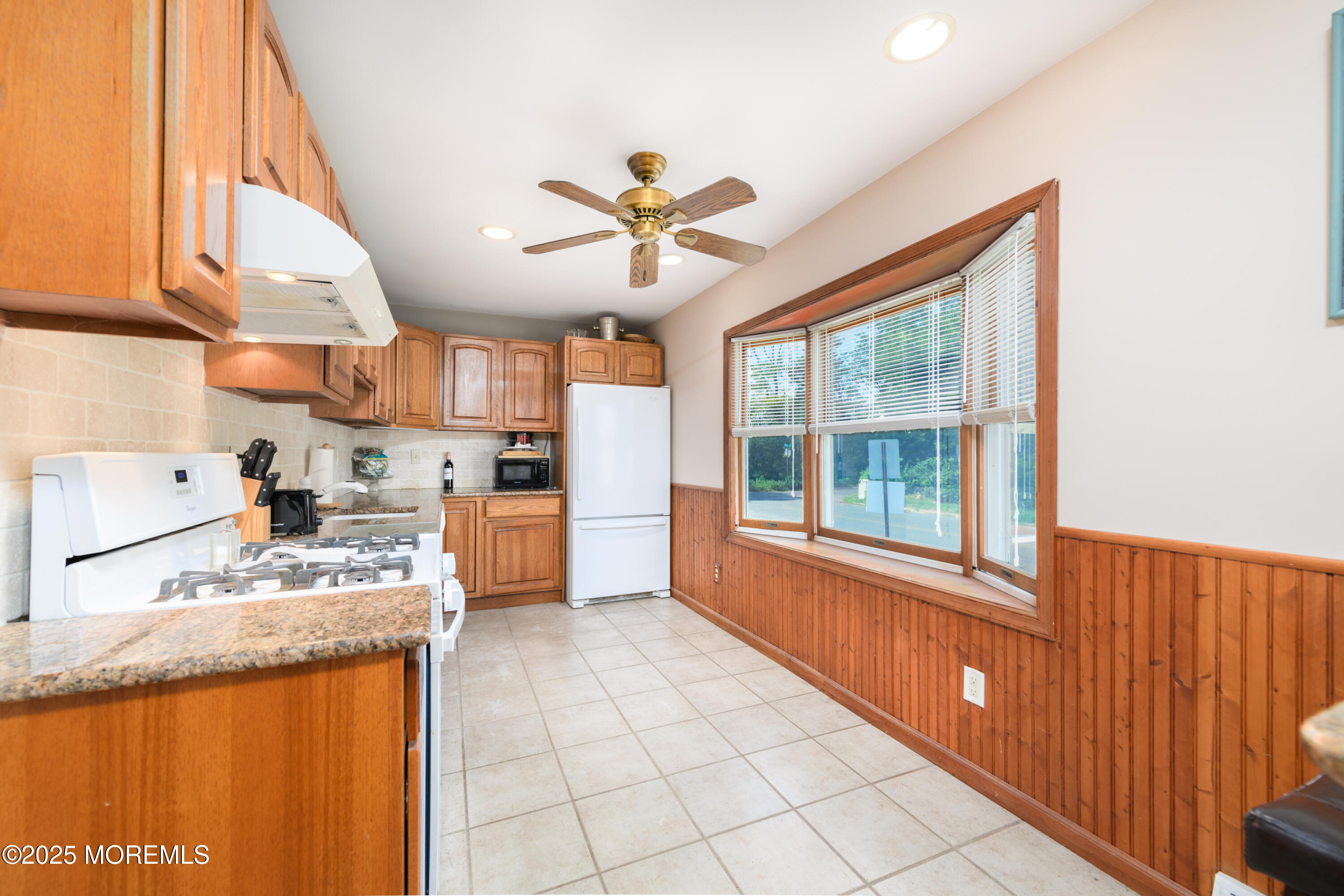 174 Bray Avenue, Middletown, New Jersey image 9
