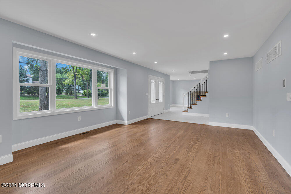 166 Montrose Road
