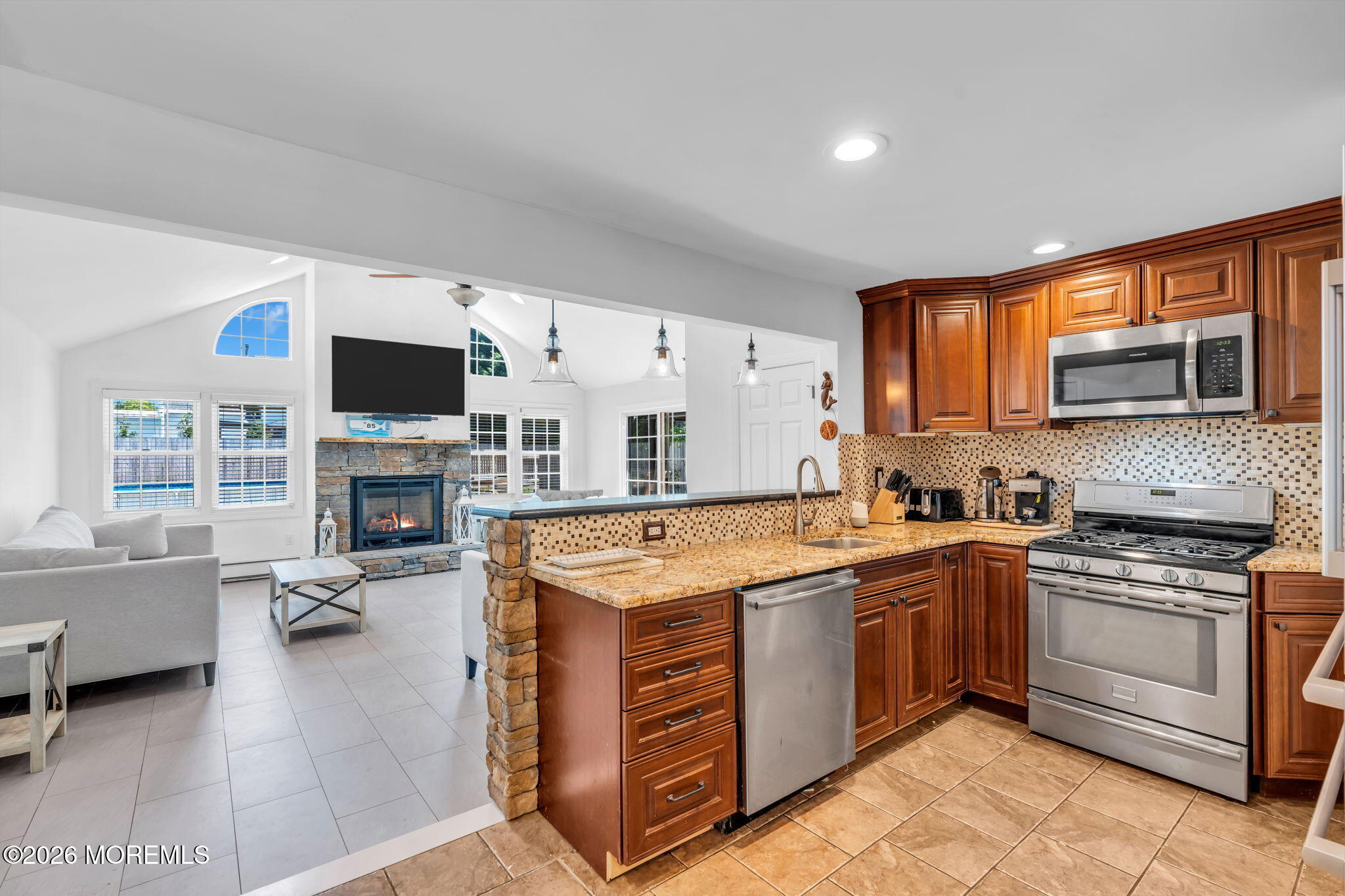 85 Roosevelt Circle E