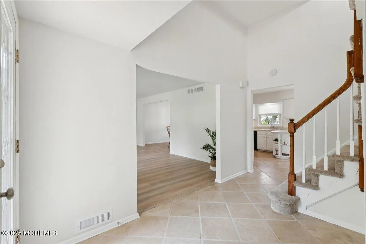 Cherry Hill, New Jersey 08003, United States, 4 Bedrooms Bedrooms, ,3 BathroomsBathrooms,Residential,Pending,152774