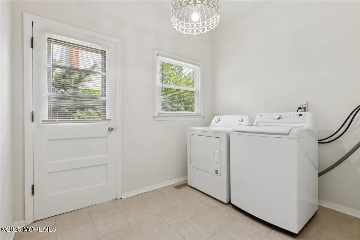 Cherry Hill, New Jersey 08003, United States, 4 Bedrooms Bedrooms, ,3 BathroomsBathrooms,Residential,Pending,152774