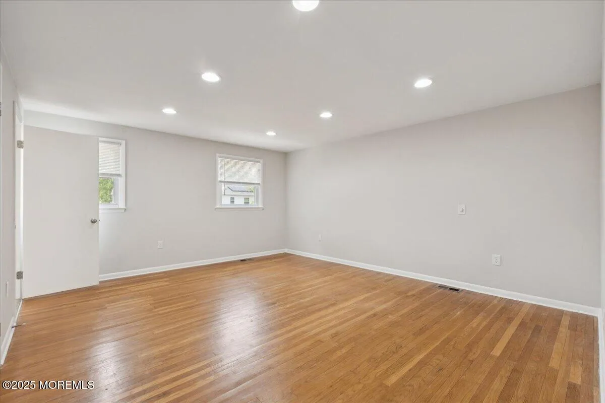 Cherry Hill, New Jersey 08003, United States, 4 Bedrooms Bedrooms, ,3 BathroomsBathrooms,Residential,Pending,152774