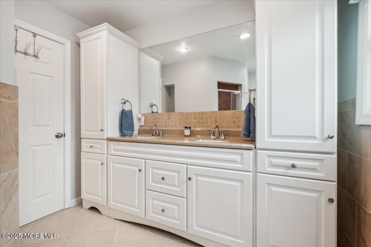 1 Truman Drive, Marlboro, New Jersey image 27