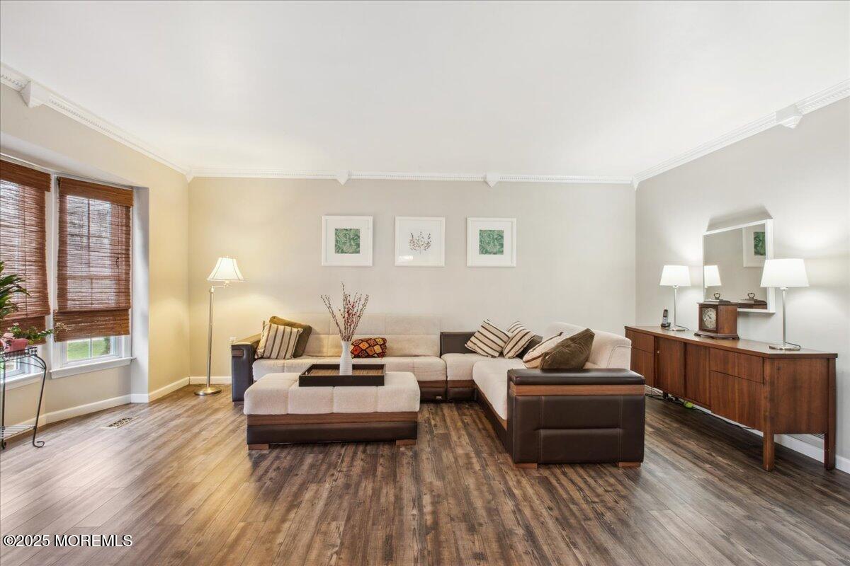 1 Truman Drive, Marlboro, New Jersey image 9