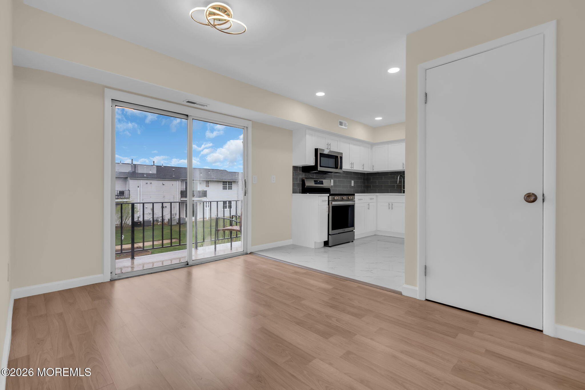 Dining/Kitchen