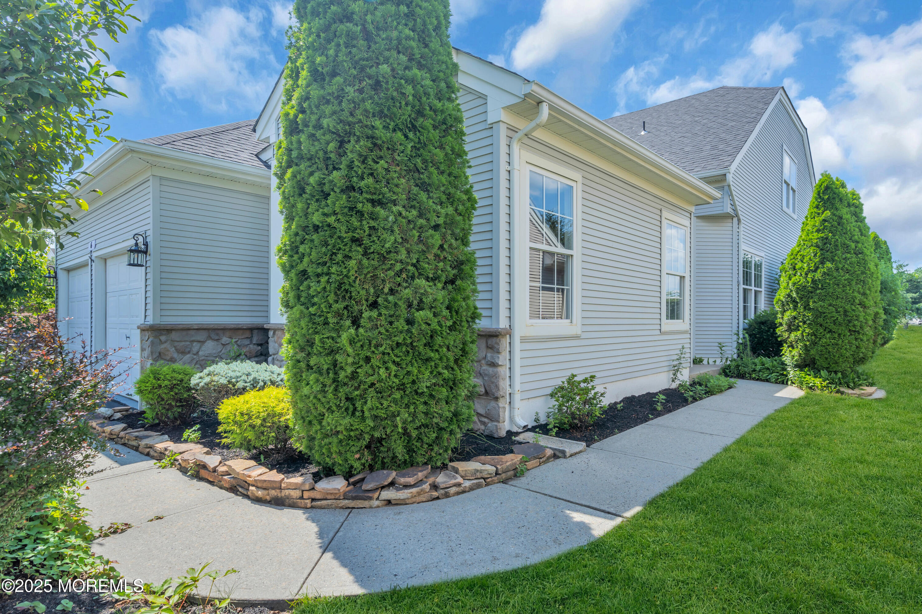 6 Isabella Drive