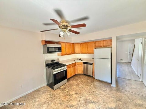 Townhouse For Rent - 1126 Sawmill Road #147<br/> Brick, NJ 08724