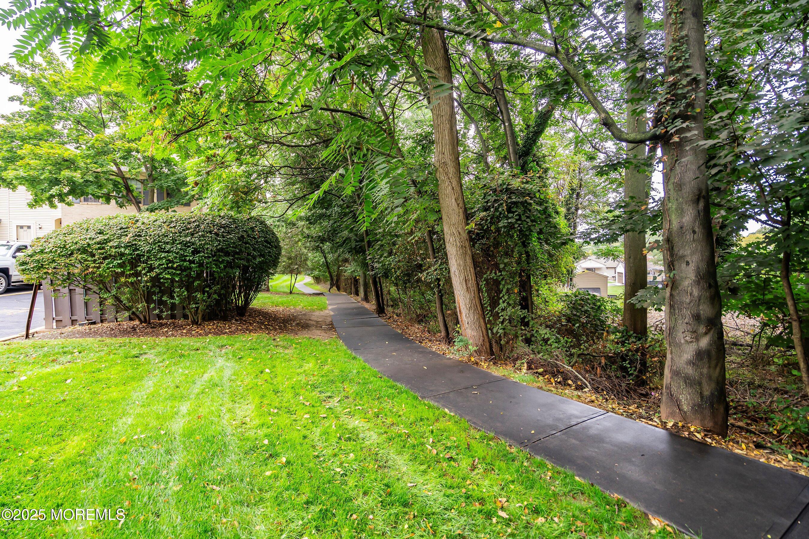107 Dundee Court, Aberdeen, New Jersey image 33