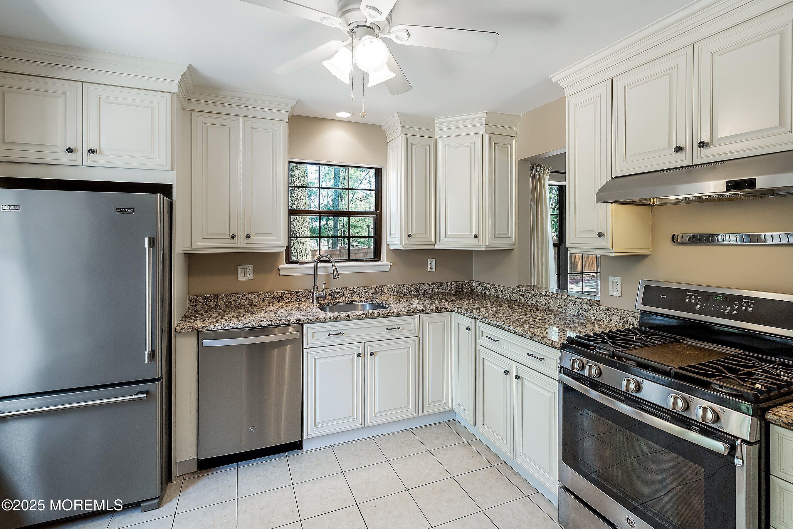 107 Dundee Court, Aberdeen, New Jersey image 8
