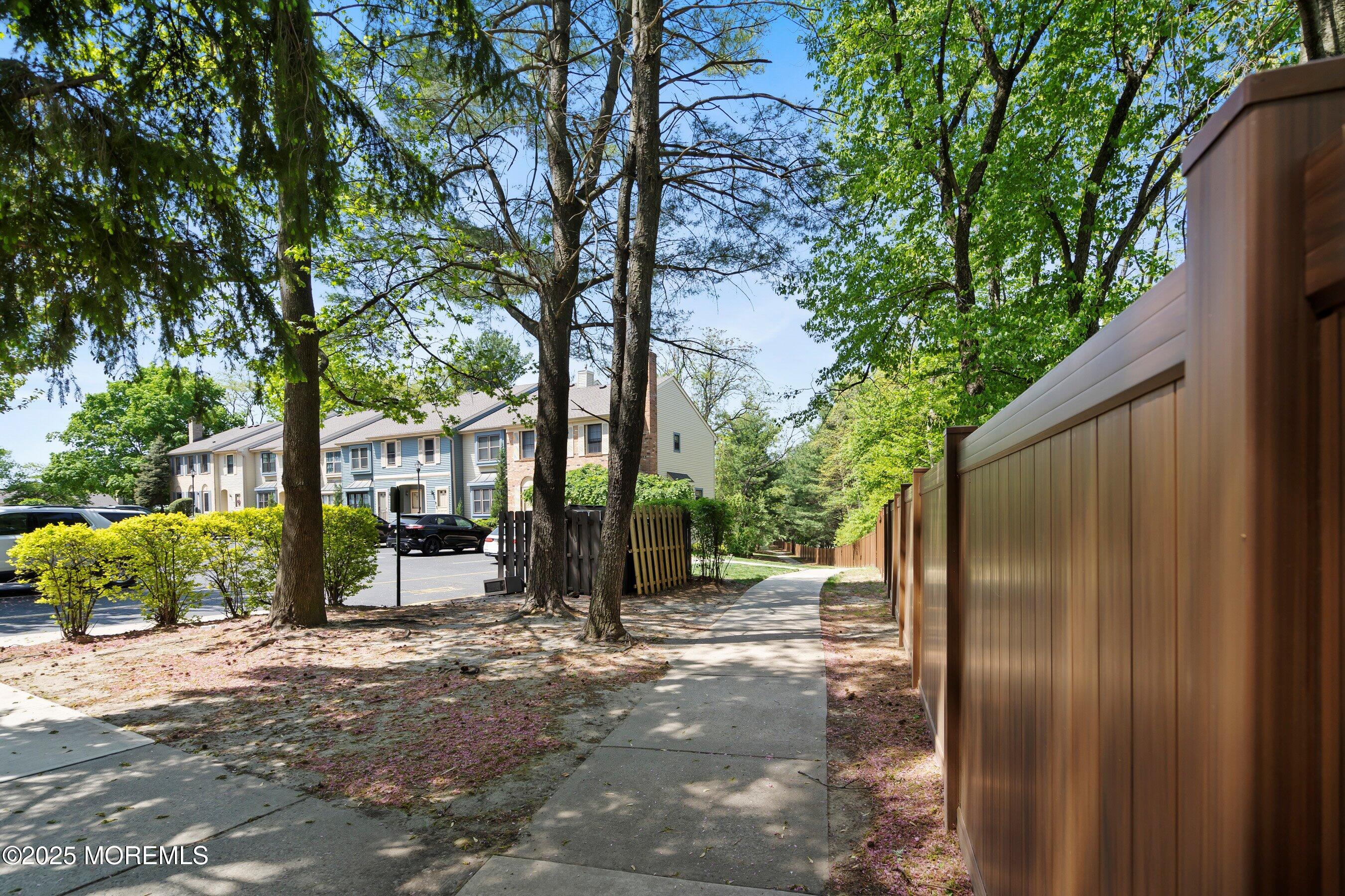 107 Dundee Court, Aberdeen, New Jersey image 4